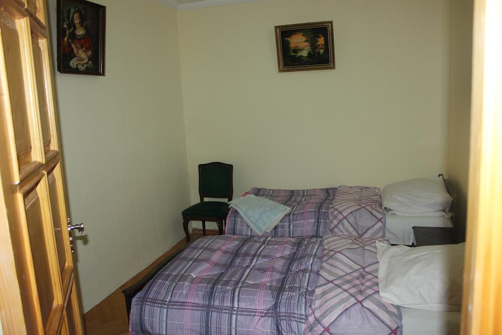 Old District Guest House Тбилиси Стая снимка